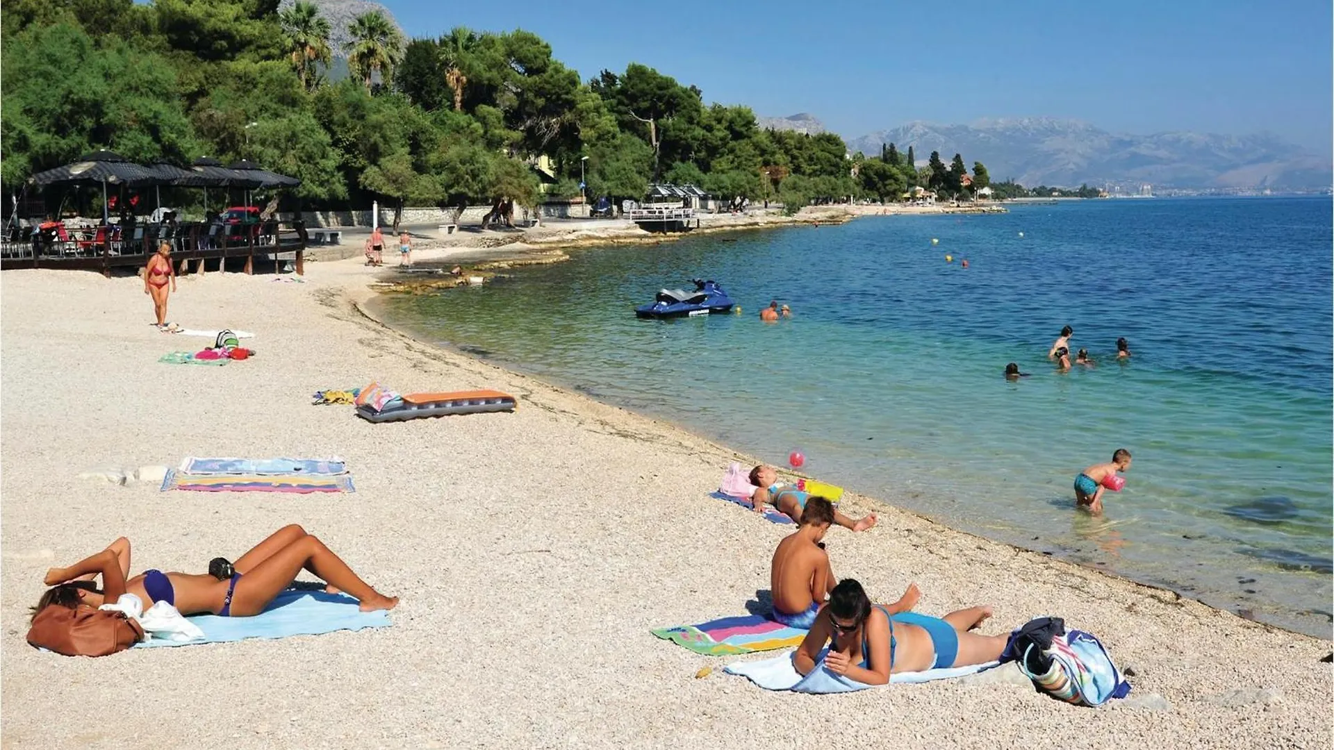 Nice Apartment In Kastel Stari With Kitchen Kastela