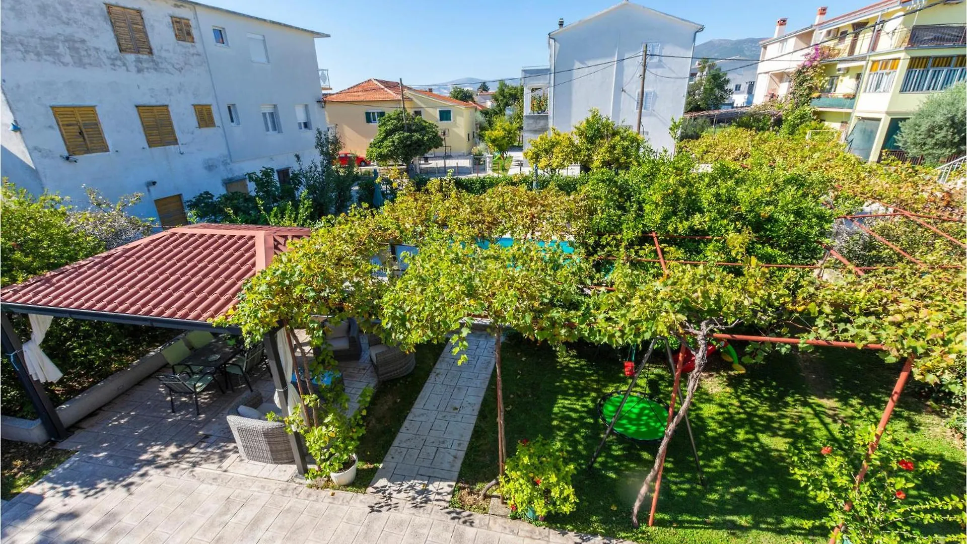 Nice Apartment In Kastel Stari With Kitchen Kastela